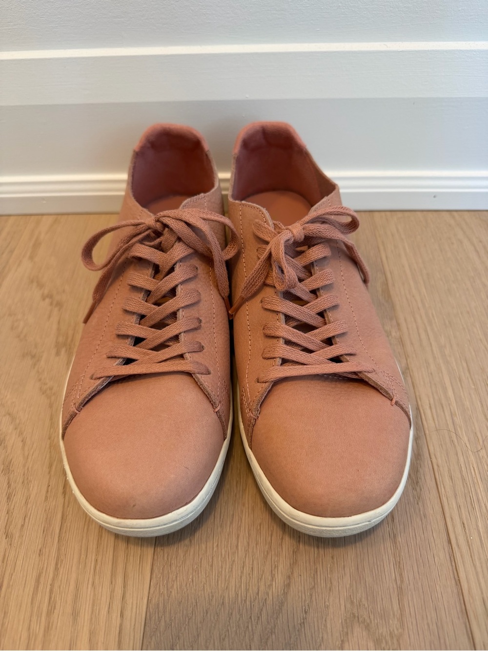 Lacoste Women's Dusty Rose Sneakers